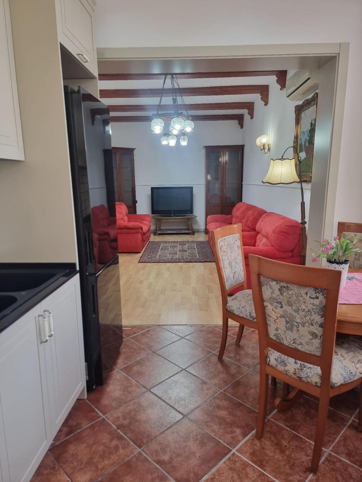Boulevard Apartment *