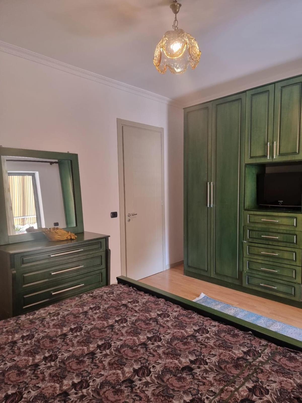 Boulevard Apartment
